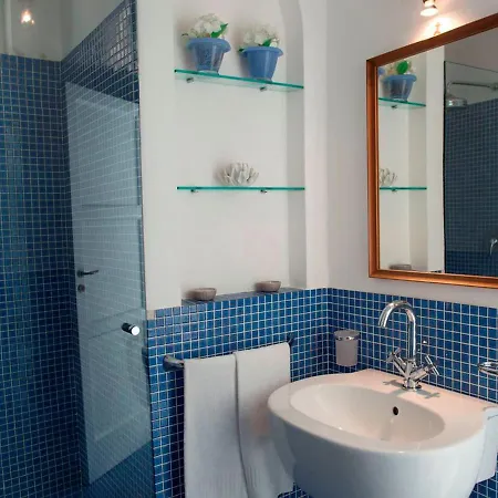 Sleeps 6 Pool Air Con 빌라 카프리